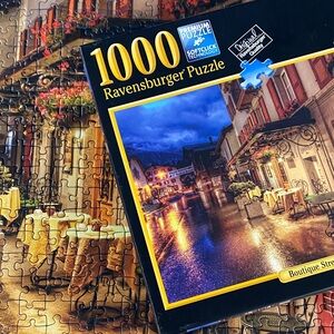 Ravensburger 1000 piece puzzle “Boutique Street” 2014 complete